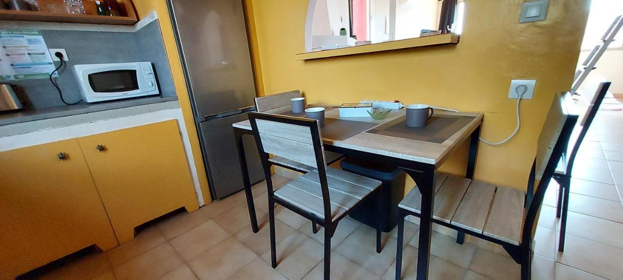 Le Barcares Logement Climatise Pour 6 Personnes, Draps Et Serviettes Non Fournis Air-Conditioned Accommodation For 6 People, Sheets And Towels Not Provided Alojamiento Con Aire Acondicionado Para 6 Personas, Sabanas Y Toallas No Incluidas Екстер'єр фото